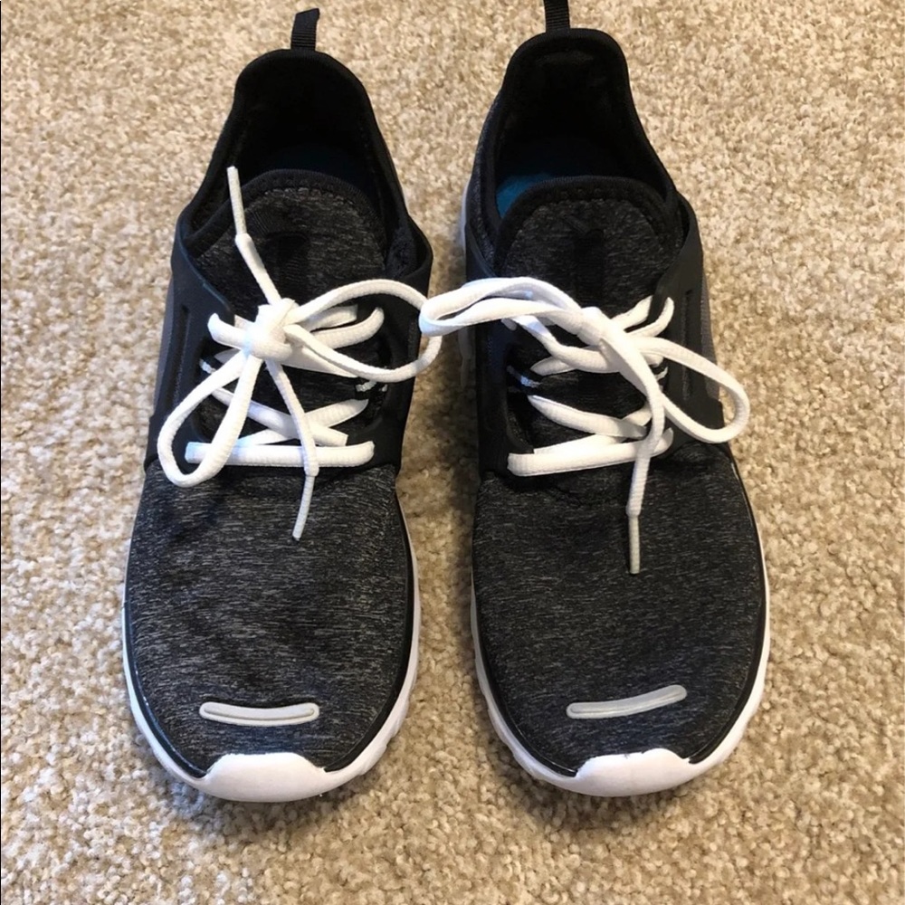 Champion size 8 leisure shoes